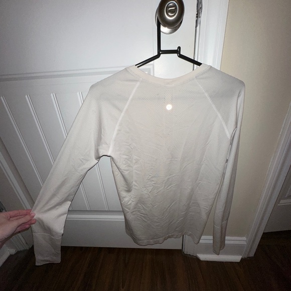Lululemon long sleeve swiftly tech - Picture 2 of 2